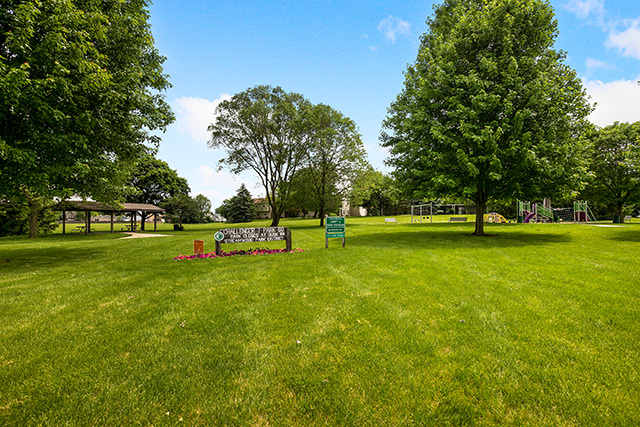 233 East Shag Bark Lane Streamwood, IL 60107 - Photo 27 of 28