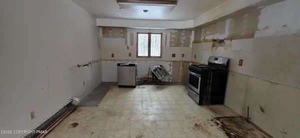 a view of a storage & utility room