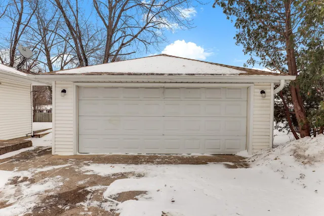 $375,000 | 10833 Toledo Avenue South, Bloomington, MN 55437
