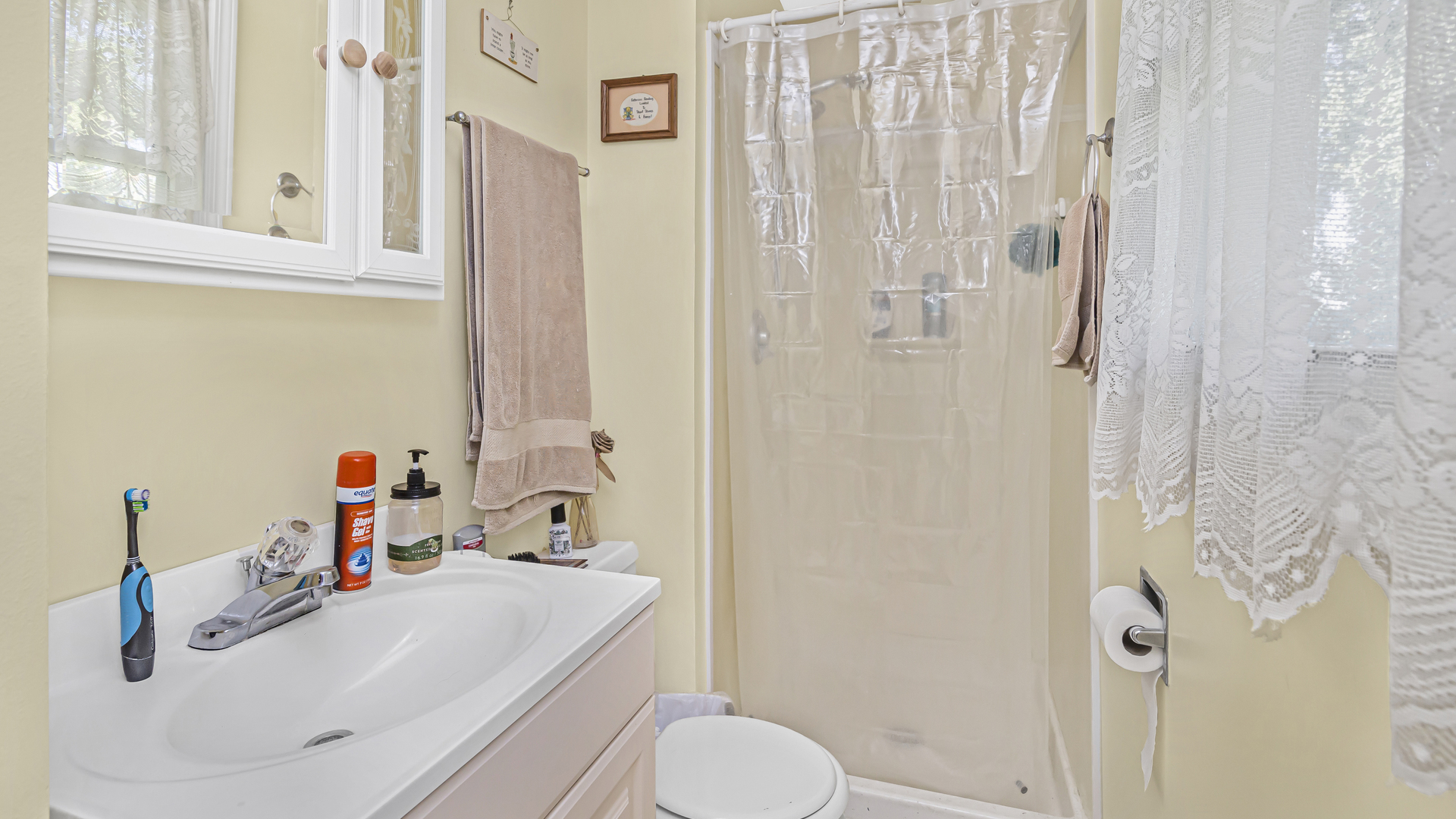 20677 Raphael Avenue Prairie View, IL 60089 - Photo 9 of 15 a bathroom with a sink and a toilet