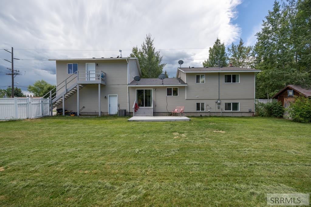 202 West 3rd South Sugar City, ID 83448 - Photo 9 of 52