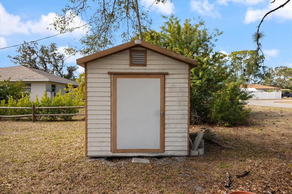 420 Duke Road Venice, FL 34293 - Photo 23 of 31 Gallery Image 23