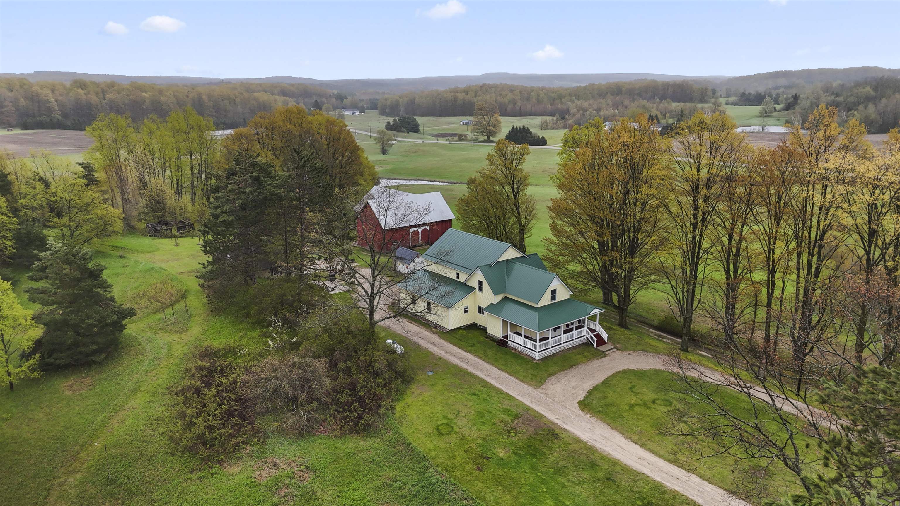 9901 South 41 Road Cadillac, MI 49601 - Photo 48 of 98