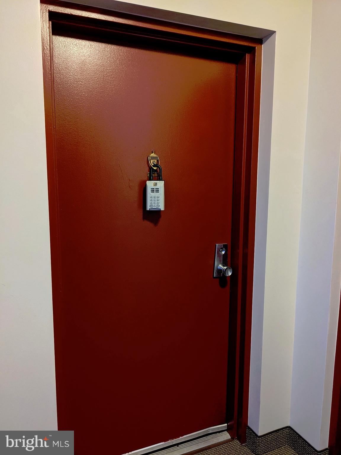 2072 Royal Fern Court, Unit 1B Reston, VA 20191 - Photo 31 of 37 Entrance to 1B