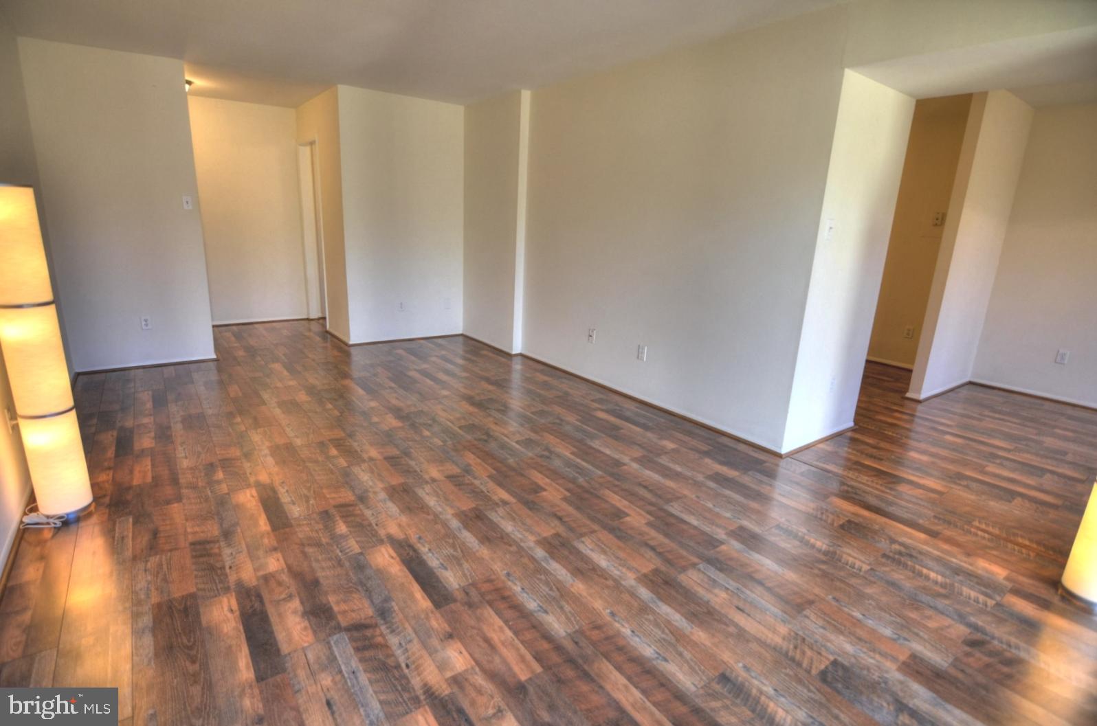 2072 Royal Fern Court, Unit 1B Reston, VA 20191 - Photo 7 of 37 Great open flow from entrance to LR and DR