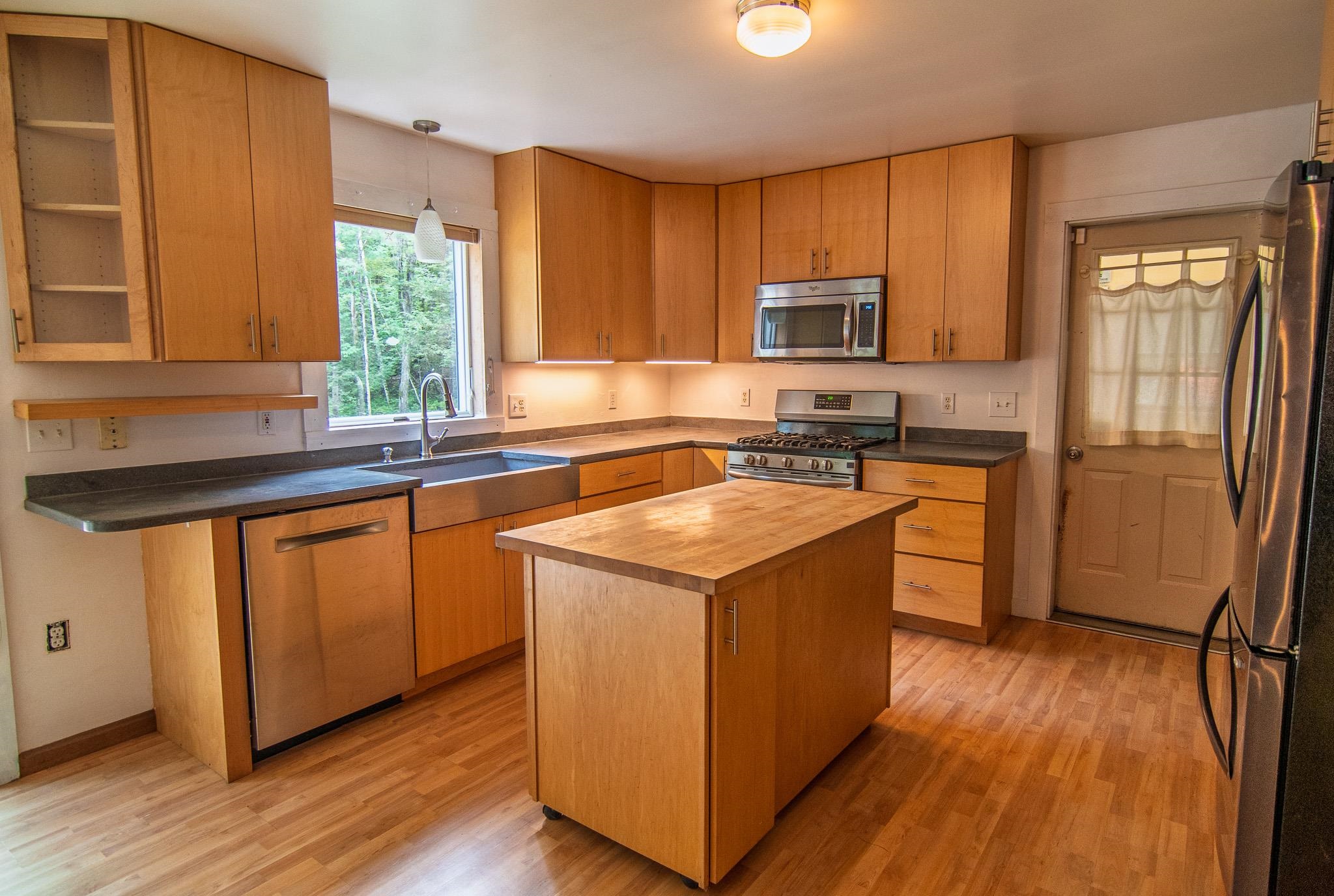 108 South Windmill Hill Putney, VT 05346 - Photo 8 of 33