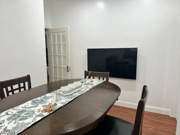 $2,600 | 70 Arthur Street, Unit 2, Clifton, NJ 07011