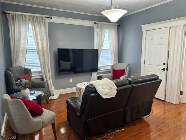 $2,600 | 70 Arthur Street, Unit 2, Clifton, NJ 07011