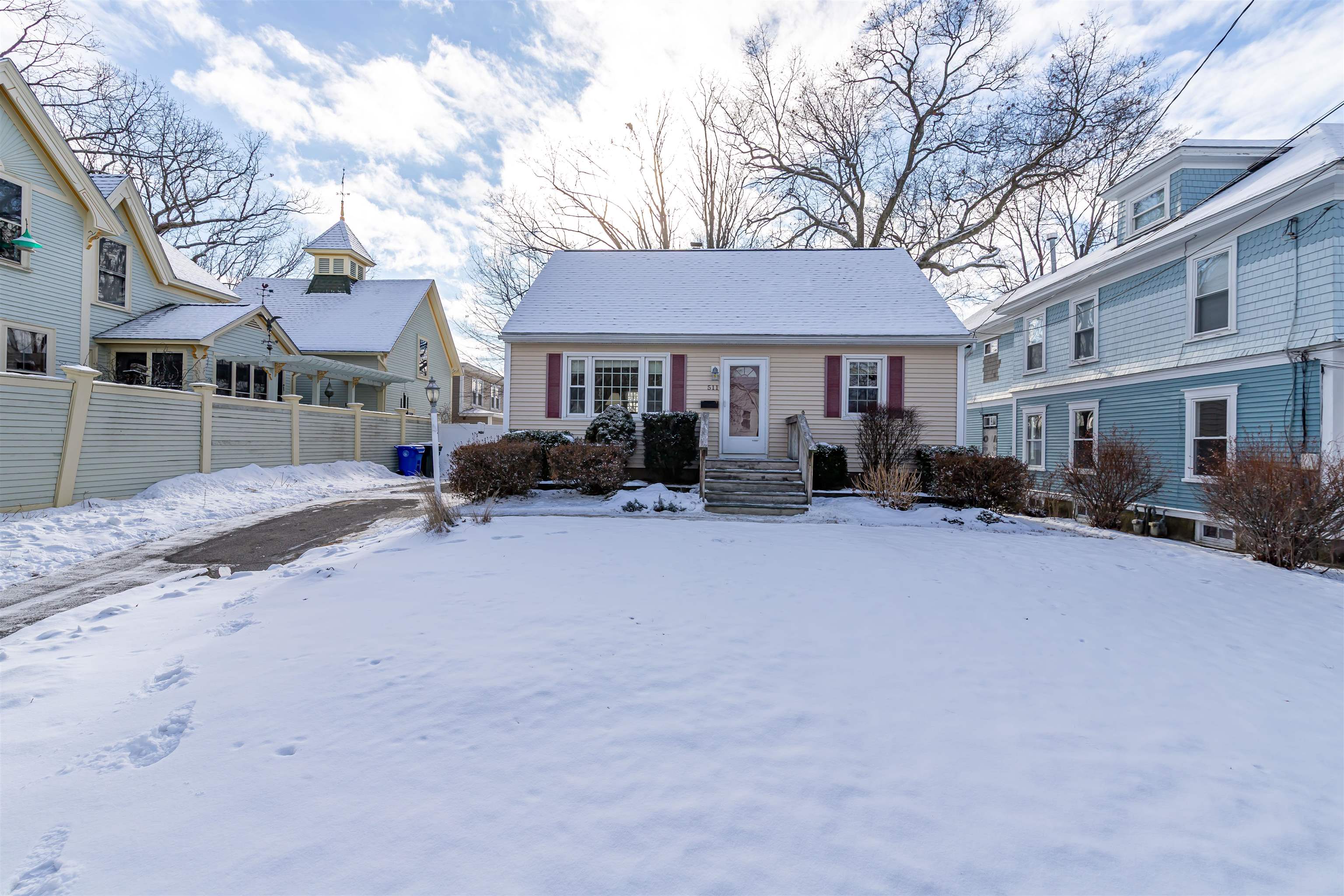 511 Manchester Street Manchester, NH 03103 - Photo 30 of 31