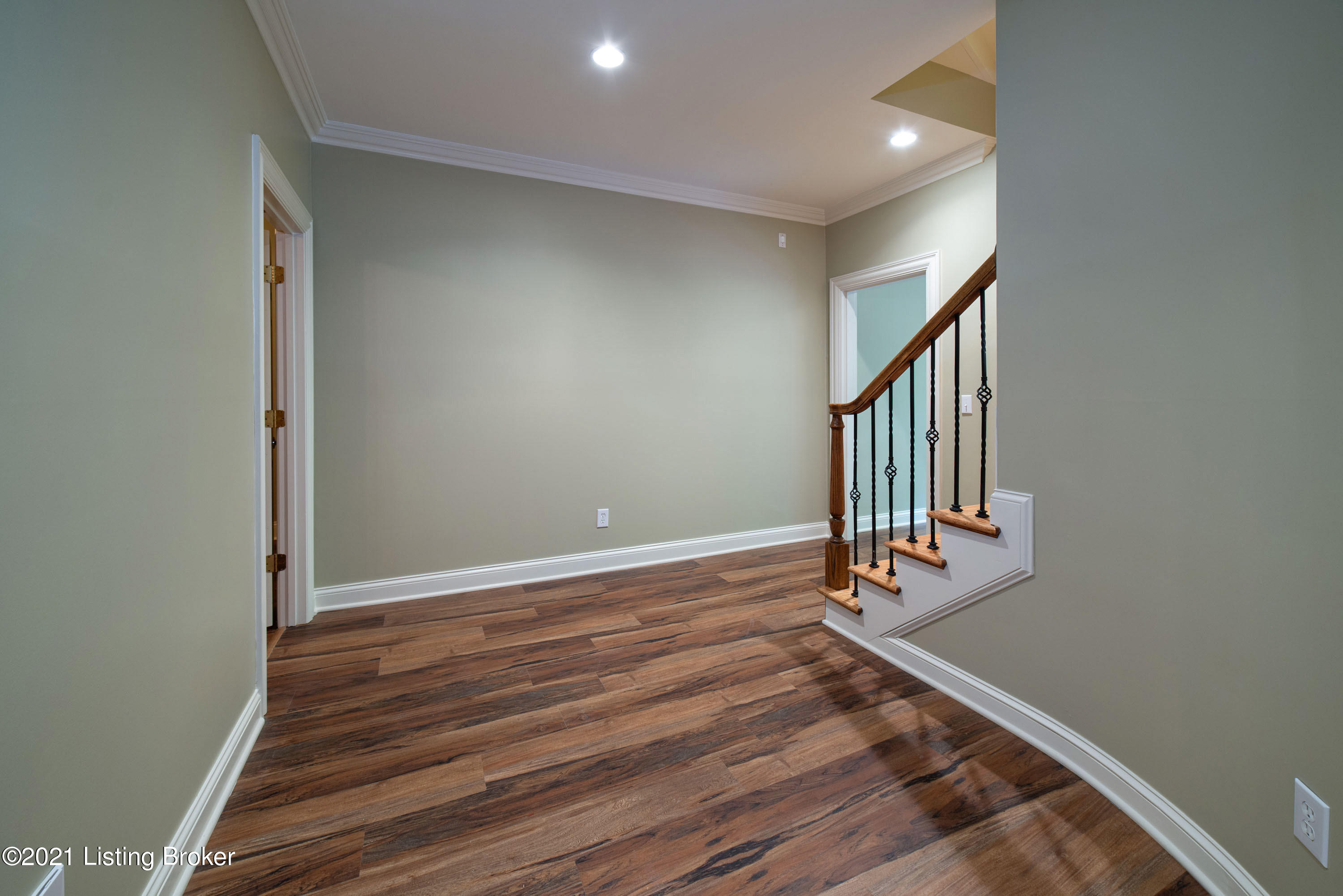 1306 Ridge Pointe Goshen, KY 40026 - Photo 104 of 111 Landing in Lower level