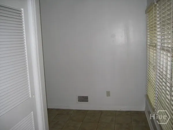 $2,975 | 640 Glenwood Drive, Athens, GA 30606
