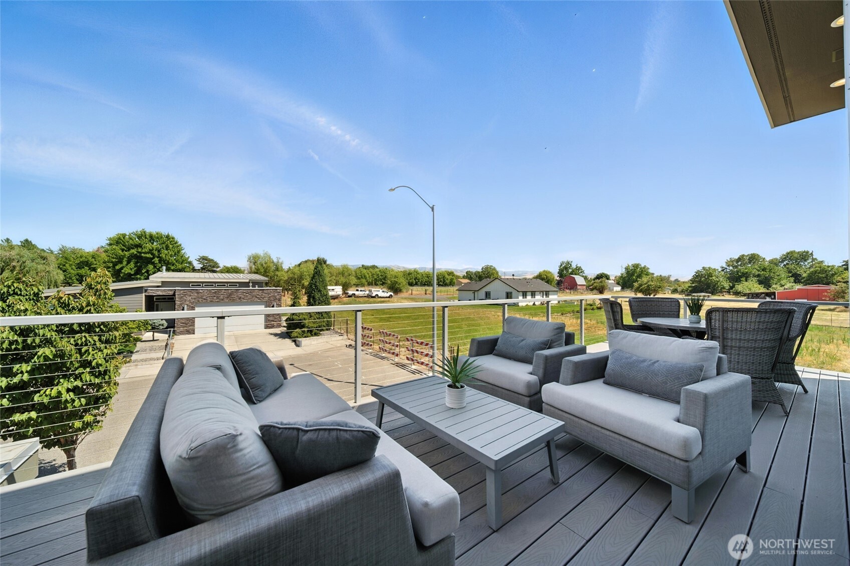 2150 Paramount Street Walla Walla, WA 99362 - Photo 33 of 40 a roof deck with couches and potted plants
