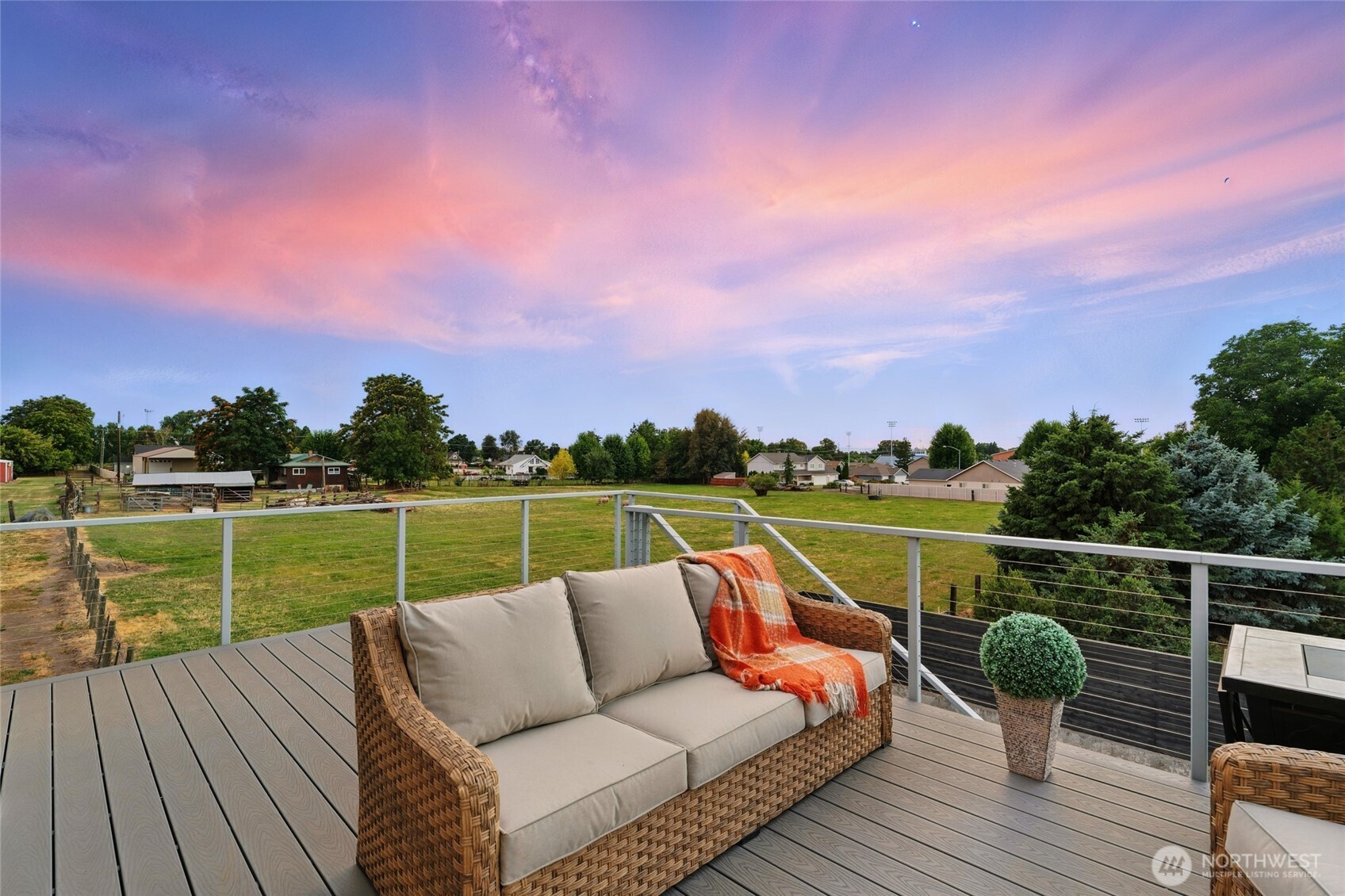 2150 Paramount Street Walla Walla, WA 99362 - Photo 34 of 40 a view of deck with furniture