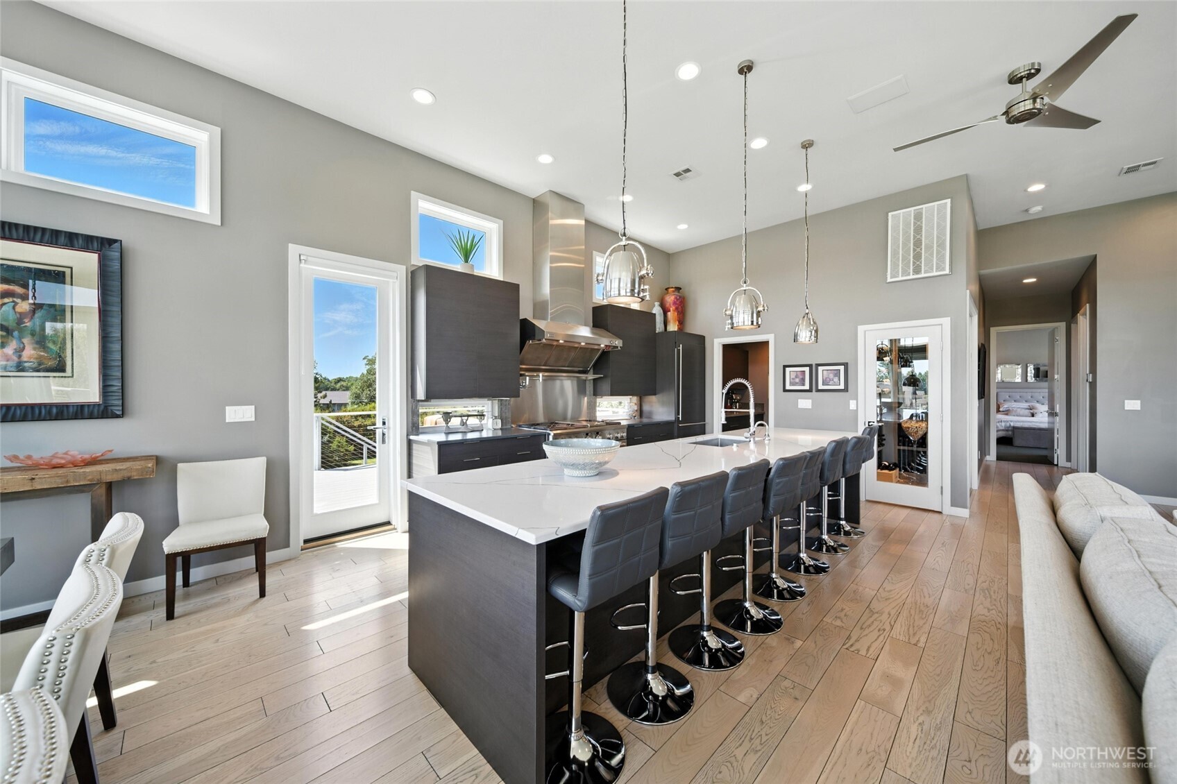 2150 Paramount Street Walla Walla, WA 99362 - Photo 5 of 40 a large kitchen with a table and chairs