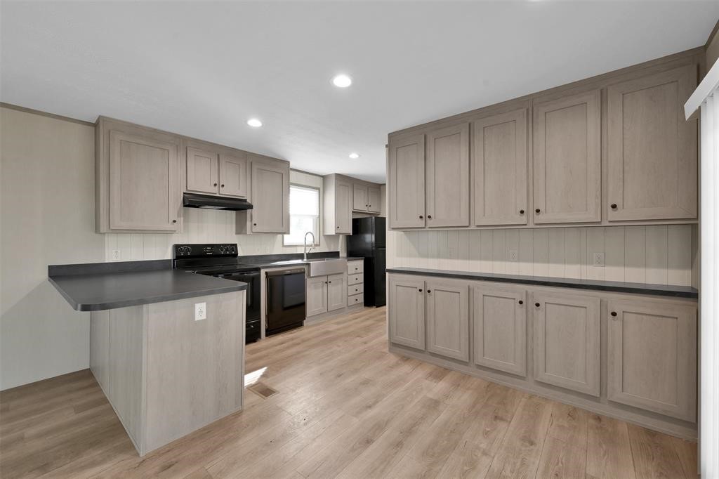 21195 Security Cemetery Road Cleveland, TX 77328 - Photo 7 of 14