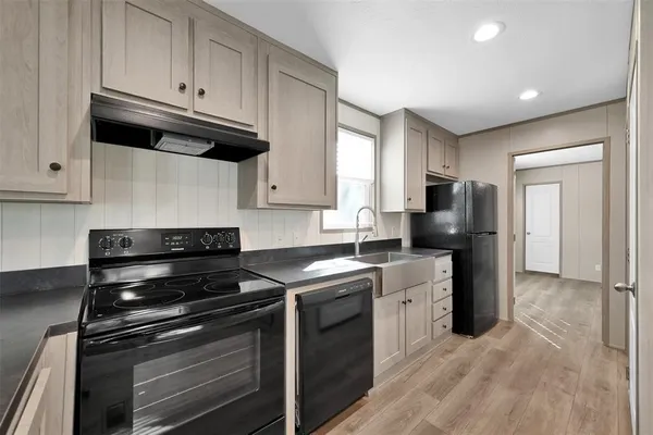 $1,275 | 21195 Security Cemetery Road, Cleveland, TX 77328