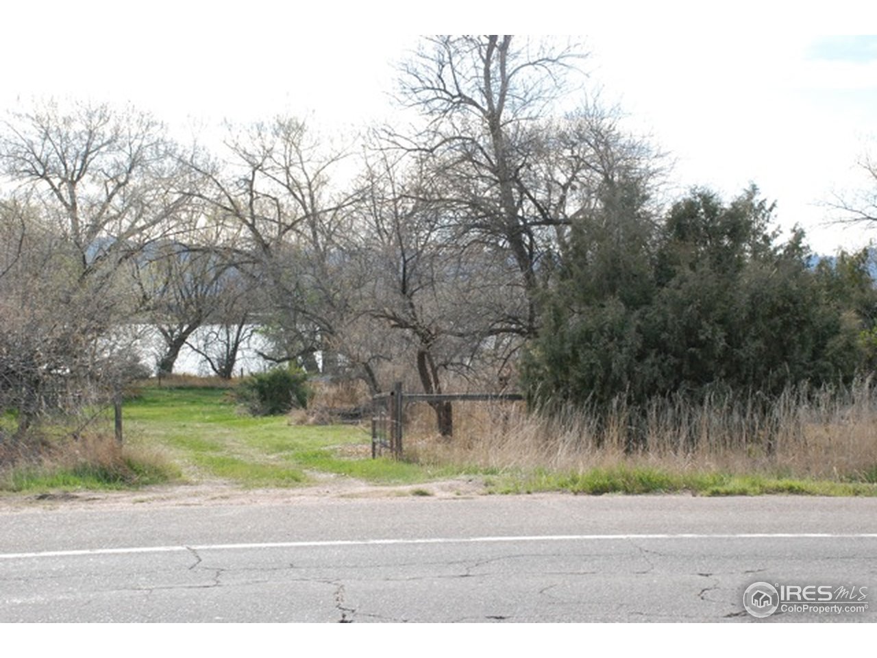 Entrance from Road (southside of lot)