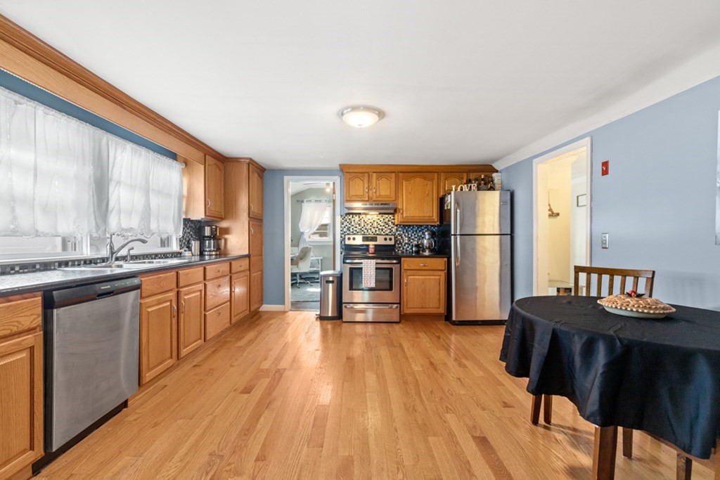 4 Golden Hills Road Saugus, MA 01906 - Photo 8 of 30 Gallery Image 8