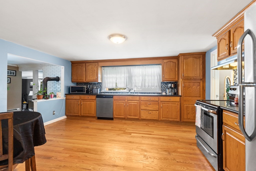 4 Golden Hills Road Saugus, MA 01906 - Photo 10 of 30 Gallery Image 10
