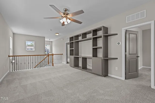 a view of livingroom with furniture