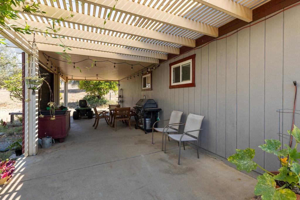 13734 West Oak Glen Road Valley Center, CA 92082 - Photo 30 of 41