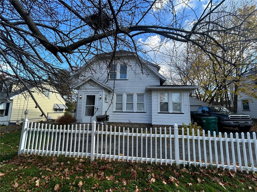 125 Windsor Road Greece, NY 14612 - Photo 2 of 31