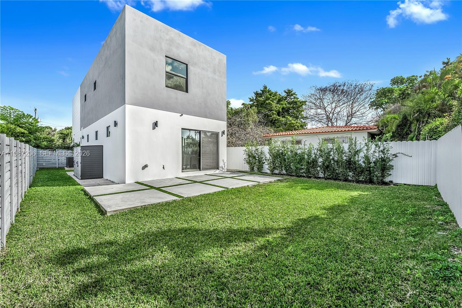 2320 Southwest 14th Street Miami, FL 33145 - Photo 31 of 39