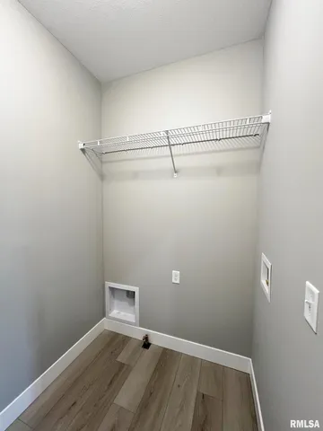 $449,900 | 8802 North Westpoint Court, Edwards, IL 61528