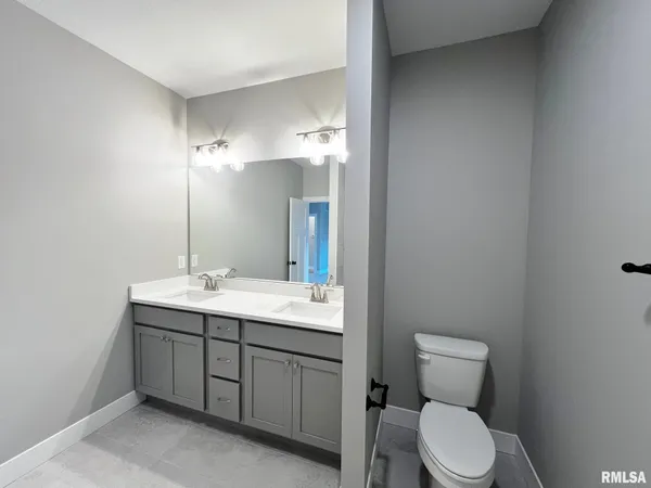 $437,500 | 8802 North Westpoint Court, Edwards, IL 61528