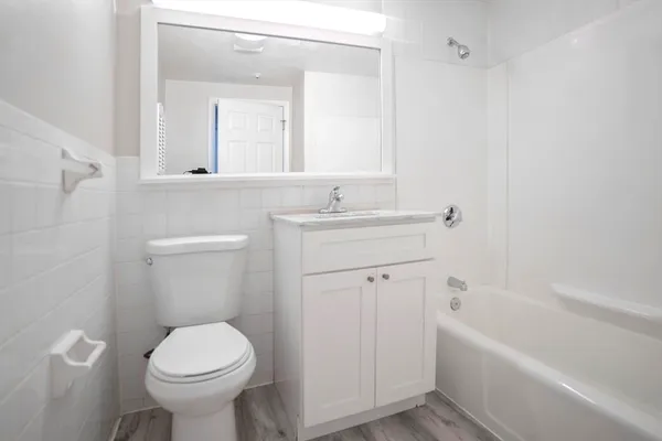 $2,400 | 71 Presidential Drive, Unit 1, Quincy, MA 02169