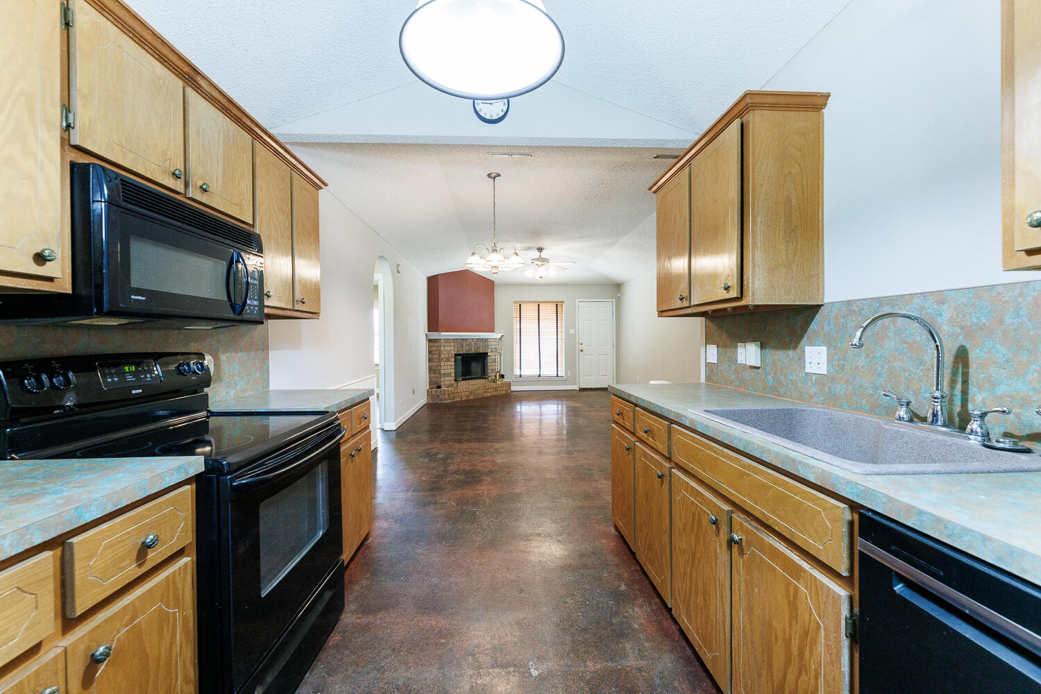 6301 33rd Street Lubbock, TX 79407 - Photo 17 of 41 Kitchen