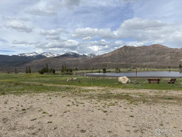 a view of outdoor space with mountain view