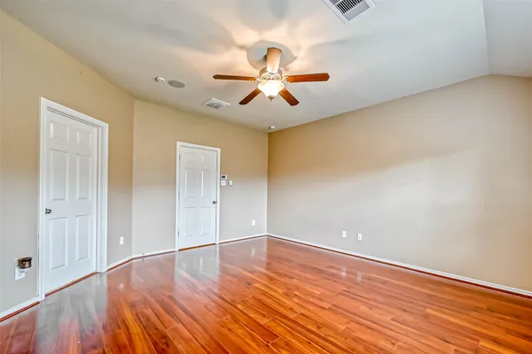 $2,200 | 6725 Strawberry Brook Lane, Dickinson, TX 77539