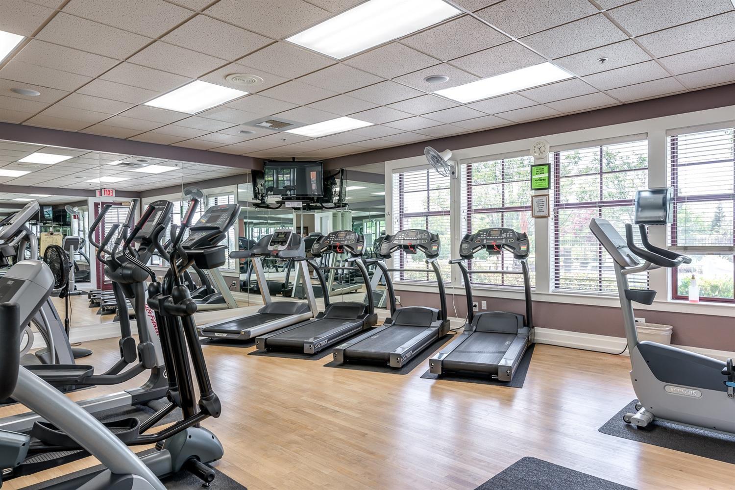 2821 Springfield Drive Rocklin, CA 95765 - Photo 34 of 43 a view of a room with gym equipment