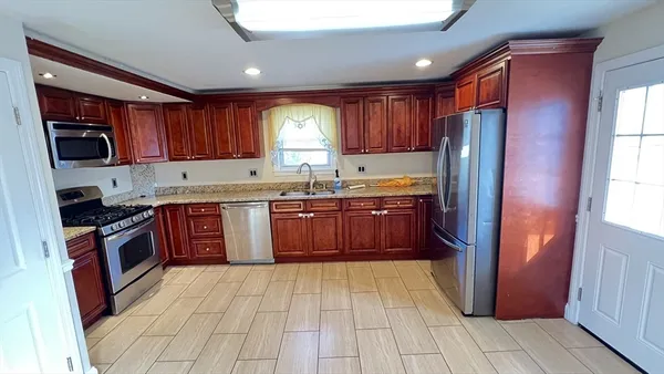 $3,500 | 254 Broadway, Unit 254, Lynn, MA 01904