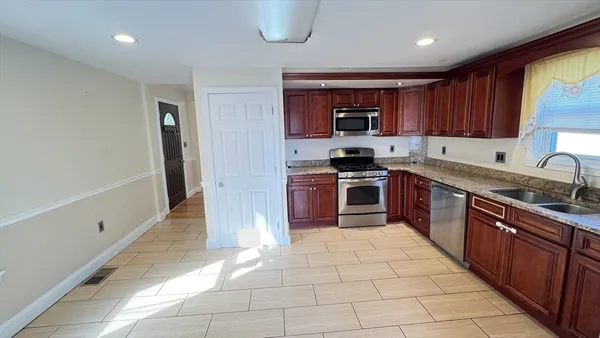 $3,500 | 254 Broadway, Unit 254, Lynn, MA 01904