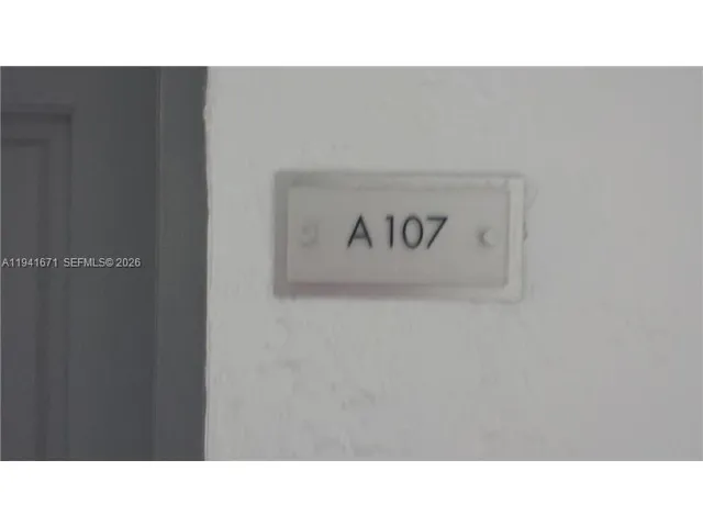 a black and white photo of a black and white