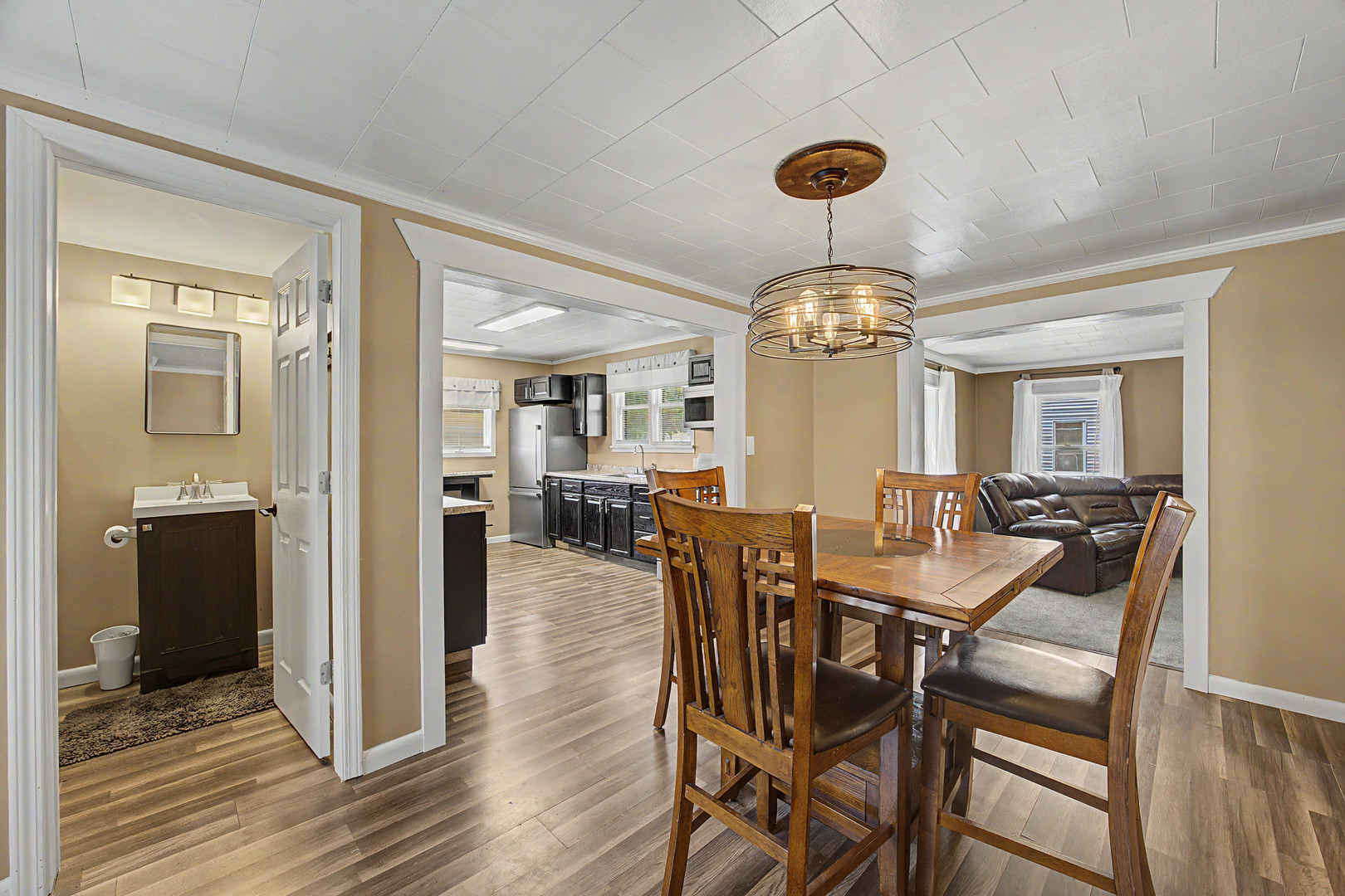 1206 East Main Street Clinton, IL 61727 - Photo 8 of 33