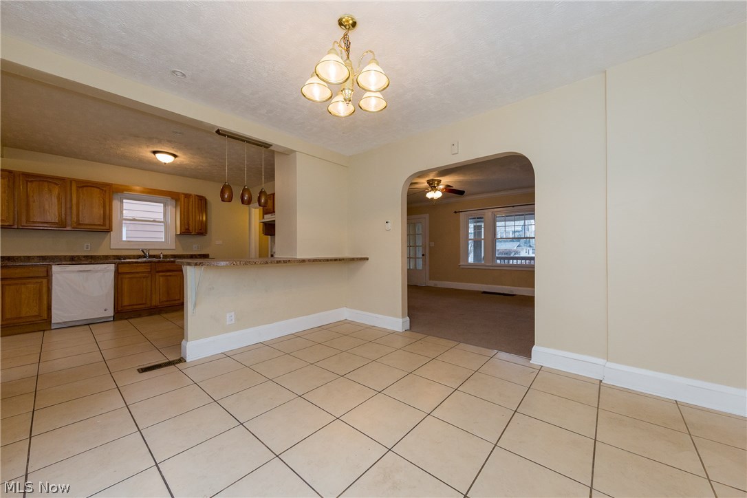 3368 Cedarbrook Road Cleveland, OH 44118 - Photo 10 of 35 Gallery Image 10