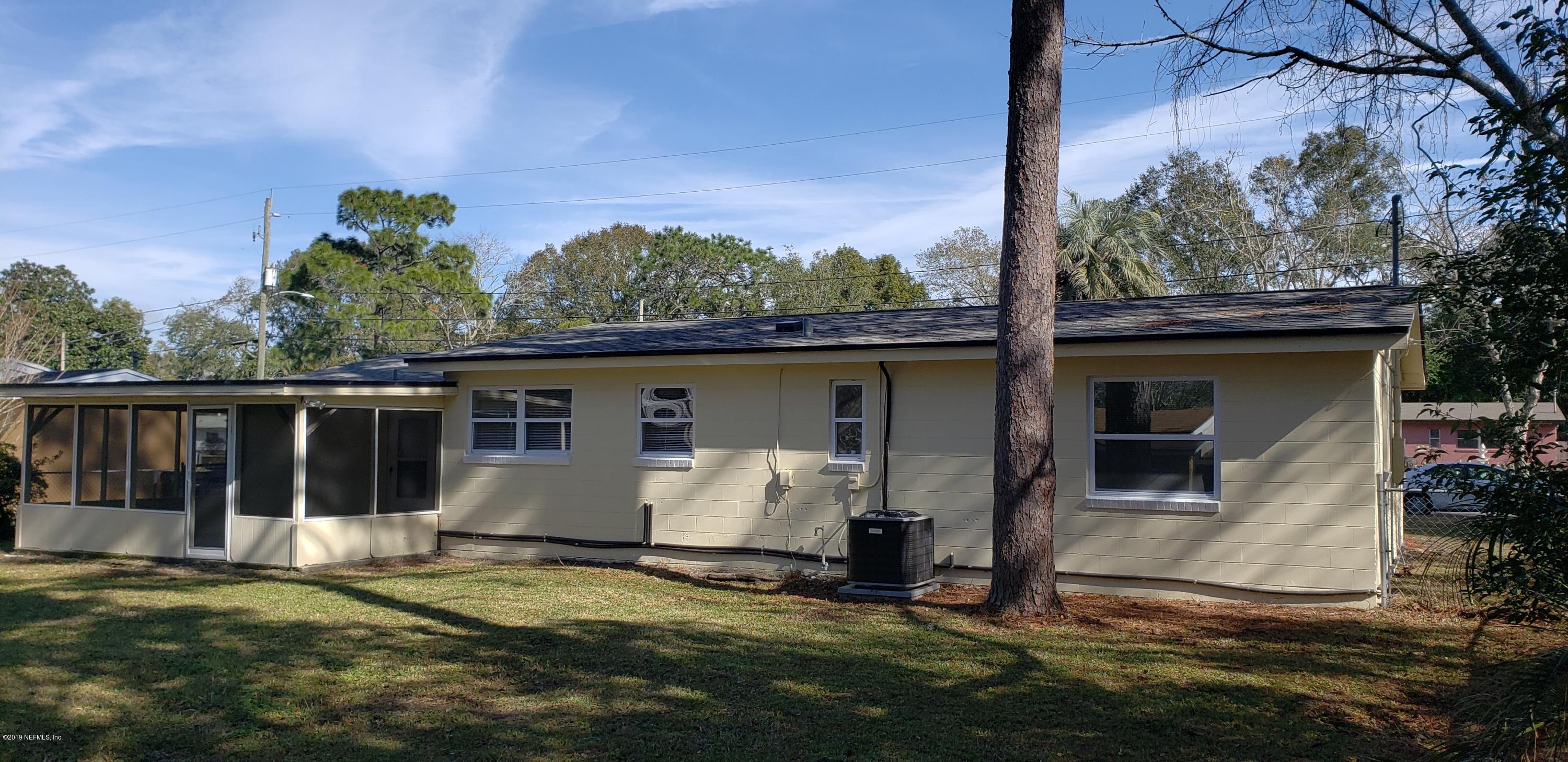 9118 Greenleaf Road Jacksonville, FL 32208 - Photo 14 of 26 20181230_125245