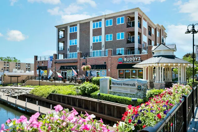 $316,990 | 6500 Linden Trail, Unit A, Wonder Lake, IL 60097