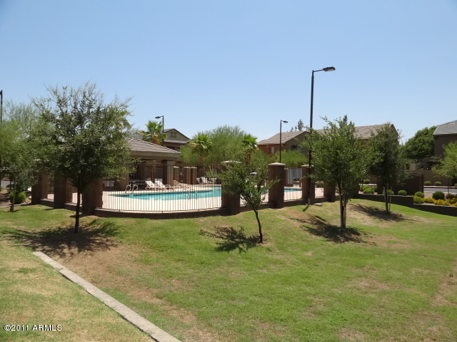2727 North Price Road, Unit 86 Chandler, AZ 85224 - Photo 13 of 27 023-253349_POOL_AREA