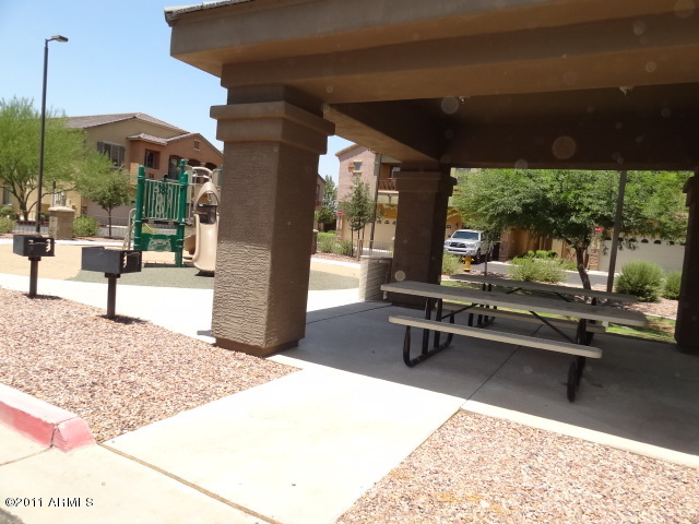 2727 North Price Road, Unit 86 Chandler, AZ 85224 - Photo 9 of 27 023-253349_COMMON_GROUND_AREA_