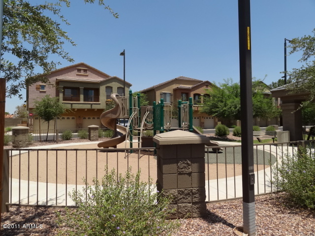 2727 North Price Road, Unit 86 Chandler, AZ 85224 - Photo 10 of 27 023-253349_COMMON_PLAY_GROUND_AREA