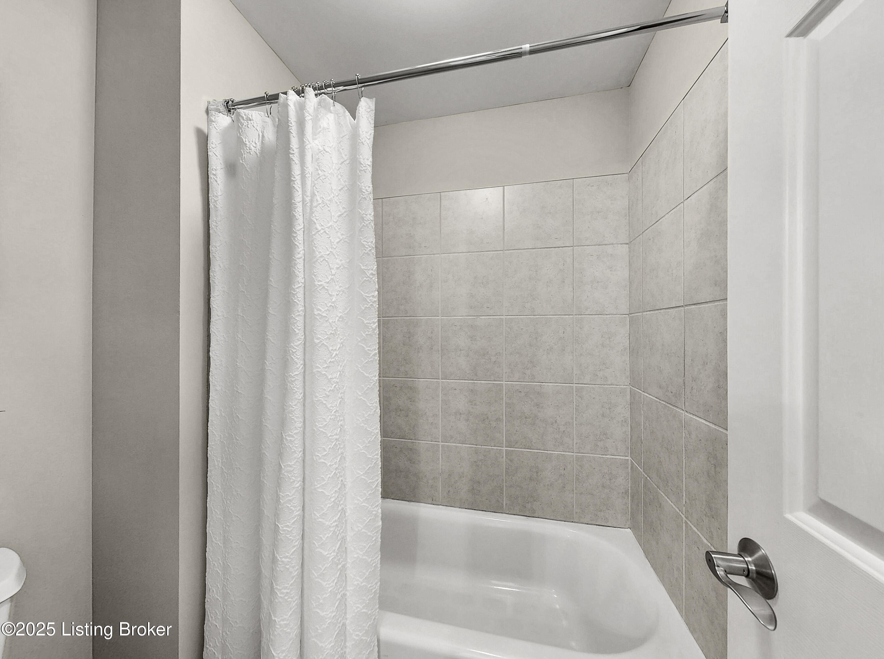 3221 Overlook Ridge Road Prospect, KY 40059 - Photo 47 of 79 3221 Overlook Ridge Road-44