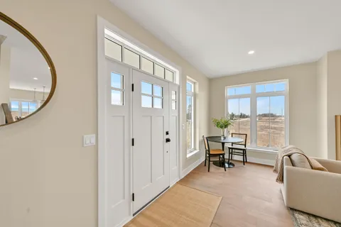 $865,000 | 498 Bastle Wynd Port, Unit 10, Port Washington, WI 53074