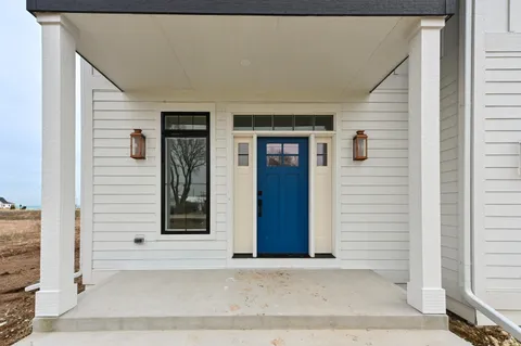 $865,000 | 498 Bastle Wynd Port, Unit 10, Port Washington, WI 53074