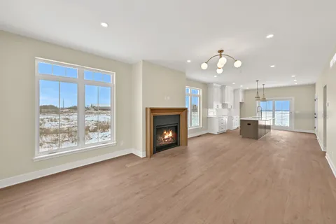 $865,000 | 498 Bastle Wynd Port, Unit 10, Port Washington, WI 53074