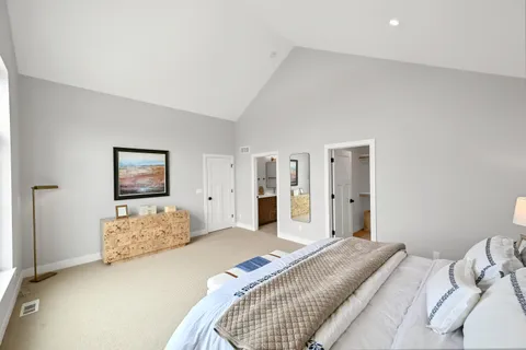 $865,000 | 498 Bastle Wynd Port, Unit 10, Port Washington, WI 53074