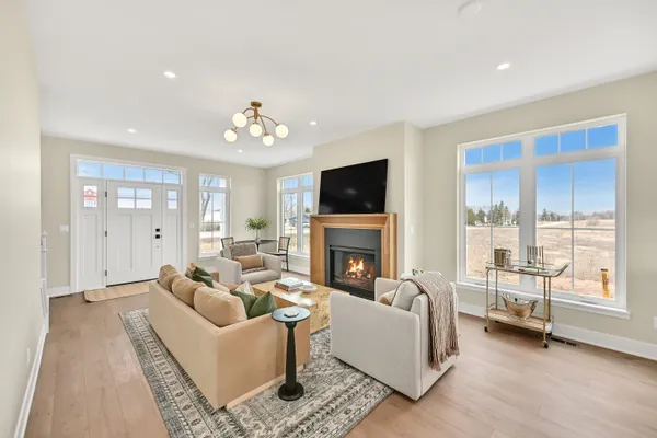 $865,000 | 498 Bastle Wynd Port, Unit 10, Port Washington, WI 53074
